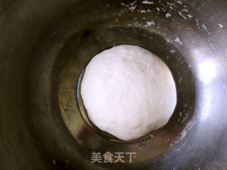 咸蛋黄千层饼的做法步骤：1