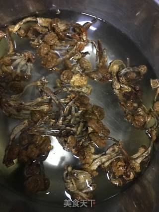 老鸭松茸汤的做法步骤：1