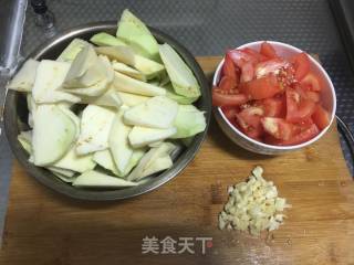 红烧蒜香茄子的做法步骤：1