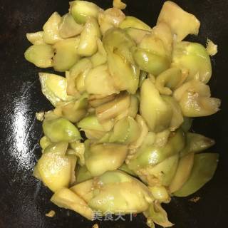 红烧蒜香茄子的做法步骤：3