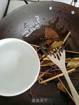 卤猪蹄的做法步骤：8