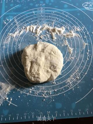 葱油饼的做法步骤：1