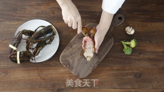 黄油焗波士顿龙虾的做法步骤：4