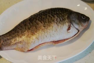 鲫鱼汤的做法步骤：1