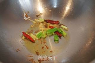 鲫鱼汤的做法步骤：4
