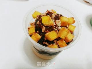 冰激凌面包甜品杯的做法步骤：15