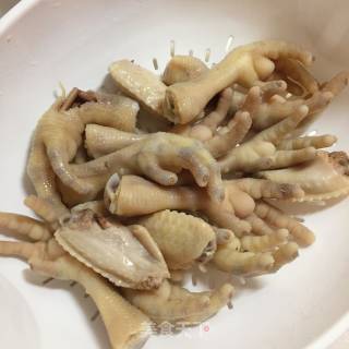 卤鸡爪的做法步骤：3