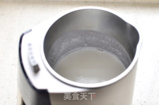 蓝莓香蕉燕麦豆乳的做法步骤：3
