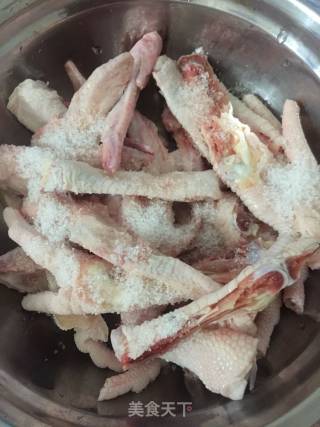 混酱木耳凉拌鸡脚鸡翼尖的做法步骤：5