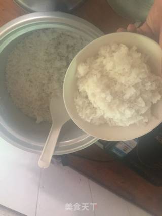 腊肠娃娃菜蛋炒饭的做法步骤：4