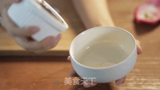 【小森妈妈菜谱】新吃法-夏日鲜果龟苓膏的做法步骤：6