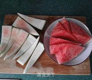 炒瓜皮三丝的做法步骤：2