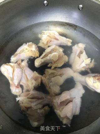 清香炸鸡根的做法步骤：1