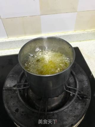 清香炸鸡根的做法步骤：6
