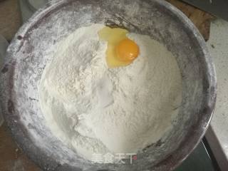 小白菜猪肉饺子的做法步骤：2