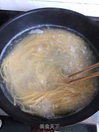 泡菜培根意面的做法步骤：3