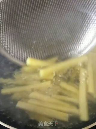 炸薯条????的做法步骤：3