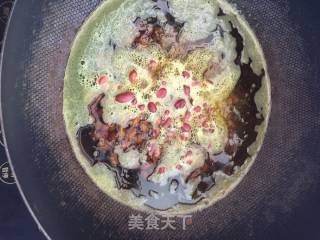 仿老干妈油辣子（辣椒酱）的做法步骤：1