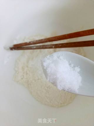 酥炸南瓜花的做法步骤：5