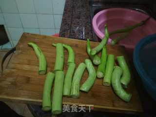 白玉菇炒秋茄的做法步骤：2