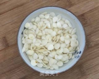 杏仁豆腐的做法步骤：1