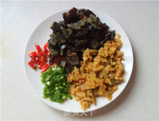 皮蛋拌豆腐的做法步骤：2