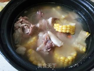 砂锅玉米莲藕大骨汤的做法步骤：7
