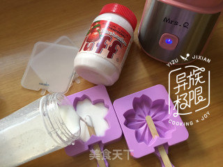 草莓味棉花糖冰棍的做法步骤：8