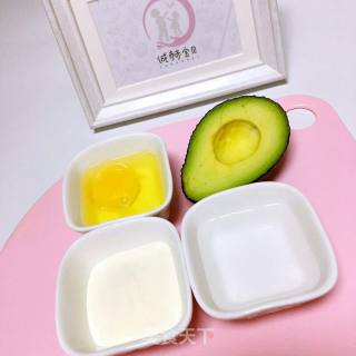 宝宝辅食，牛油果鸡蛋卷的做法步骤：1