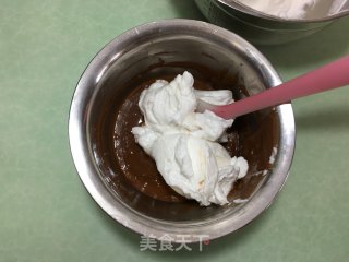 8寸可可味戚风蛋糕的做法步骤：12