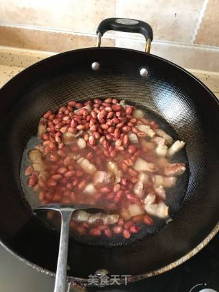 花生卤肉的做法步骤：5