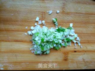 微波炉红绿尖椒酿肉的做法步骤：1