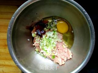 微波炉红绿尖椒酿肉的做法步骤：3