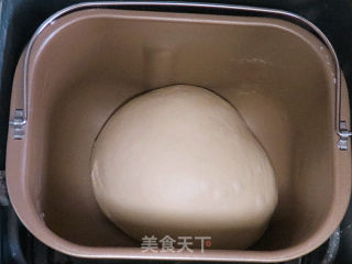 云朵般柔软滴【牛奶面包卷】的做法步骤：5