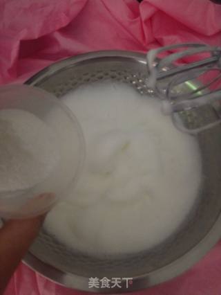 红丝绒戚风蛋糕的做法步骤：7