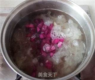 紫薯莲子银耳羹的做法步骤：5