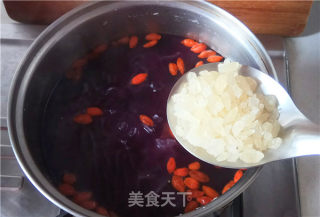 紫薯莲子银耳羹的做法步骤：7