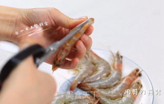 奶酪焗虾的做法步骤：2