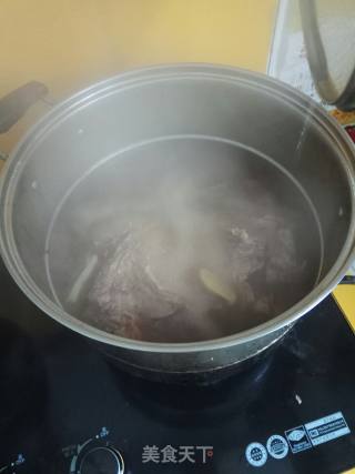 手擀鸭蛋牛肉面的做法步骤：5