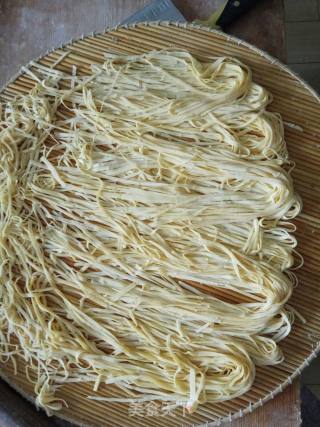 手擀鸭蛋牛肉面的做法步骤：15