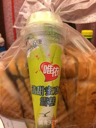 冰淇淋面包的做法步骤：1