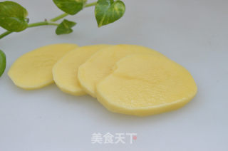 孜然狼牙土豆条的做法步骤：3
