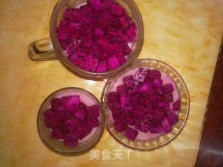 草莓味布丁火龙果杯的做法步骤：6