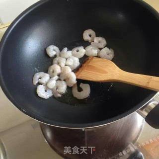 芒果炒虾仁的做法步骤：4