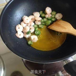 芒果炒虾仁的做法步骤：6