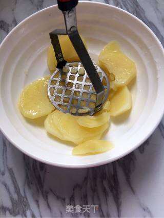 土豆饼的做法步骤：4