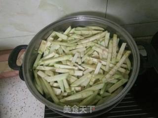 蒜泥茄子的做法步骤：1