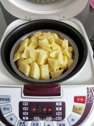 剁椒土豆蒸鸡的做法步骤：5