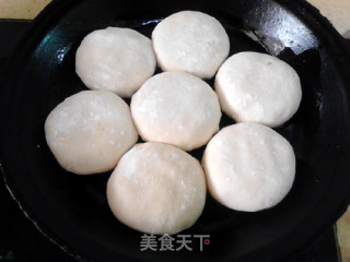 发面版韭菜肉馅饼的做法步骤：14