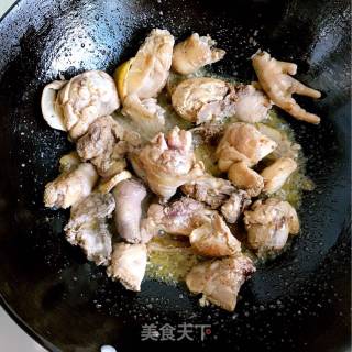 蒜焖鸡块的做法步骤：4